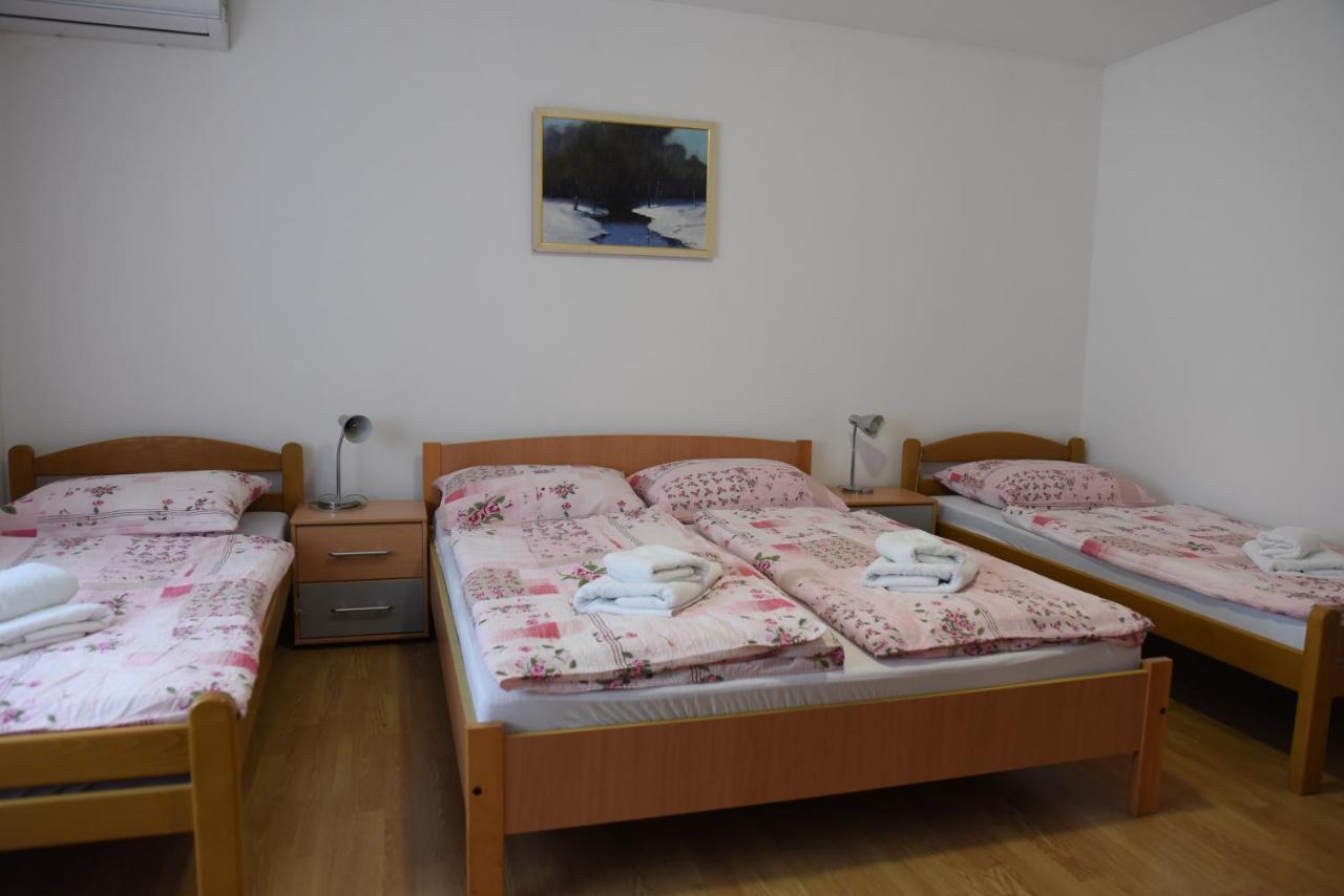 Prenociste Dzinic Hotel Zupanja Luaran gambar
