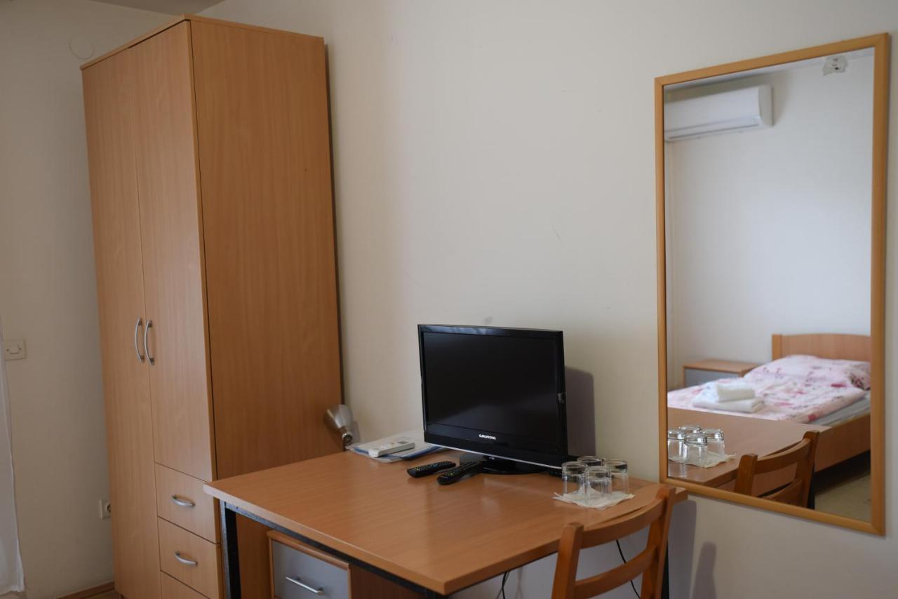 Prenociste Dzinic Hotel Zupanja Luaran gambar